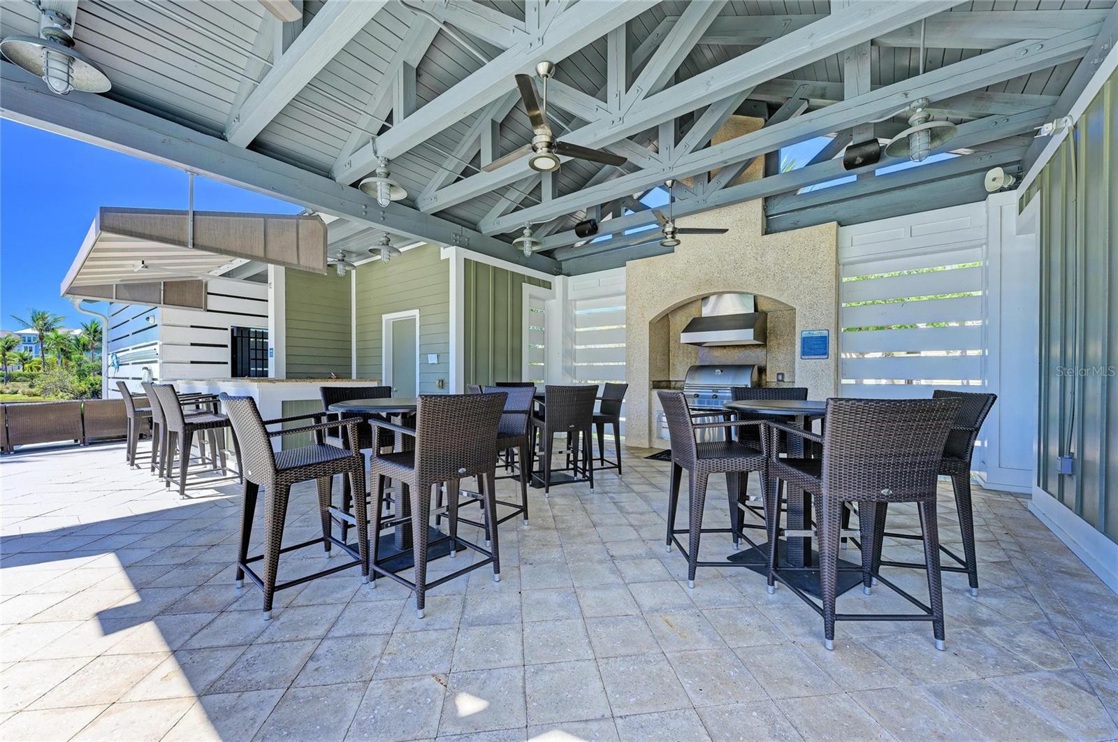 392 ARUBA CIR #102