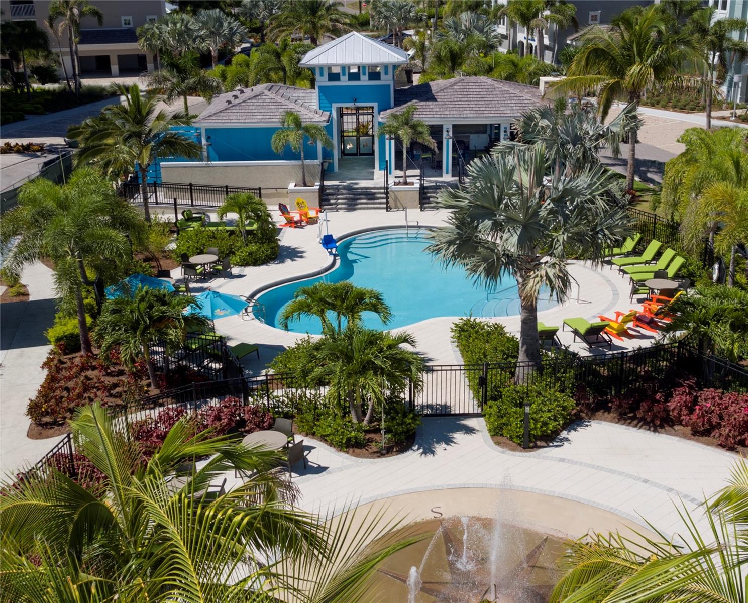 392 ARUBA CIR #102
