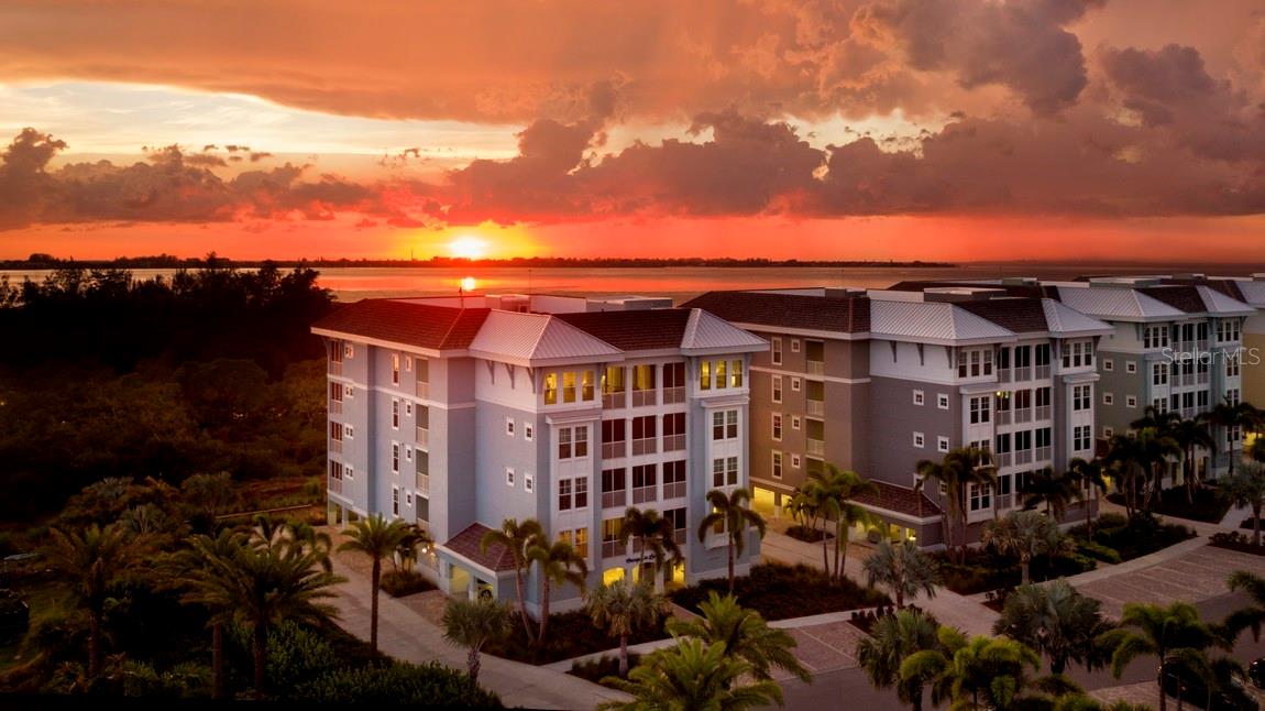 392 ARUBA CIR #102