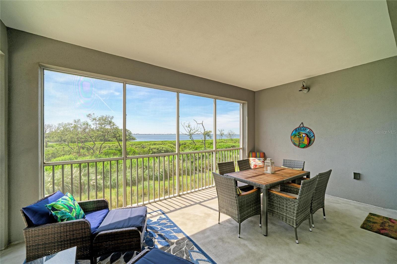 392 ARUBA CIR #102