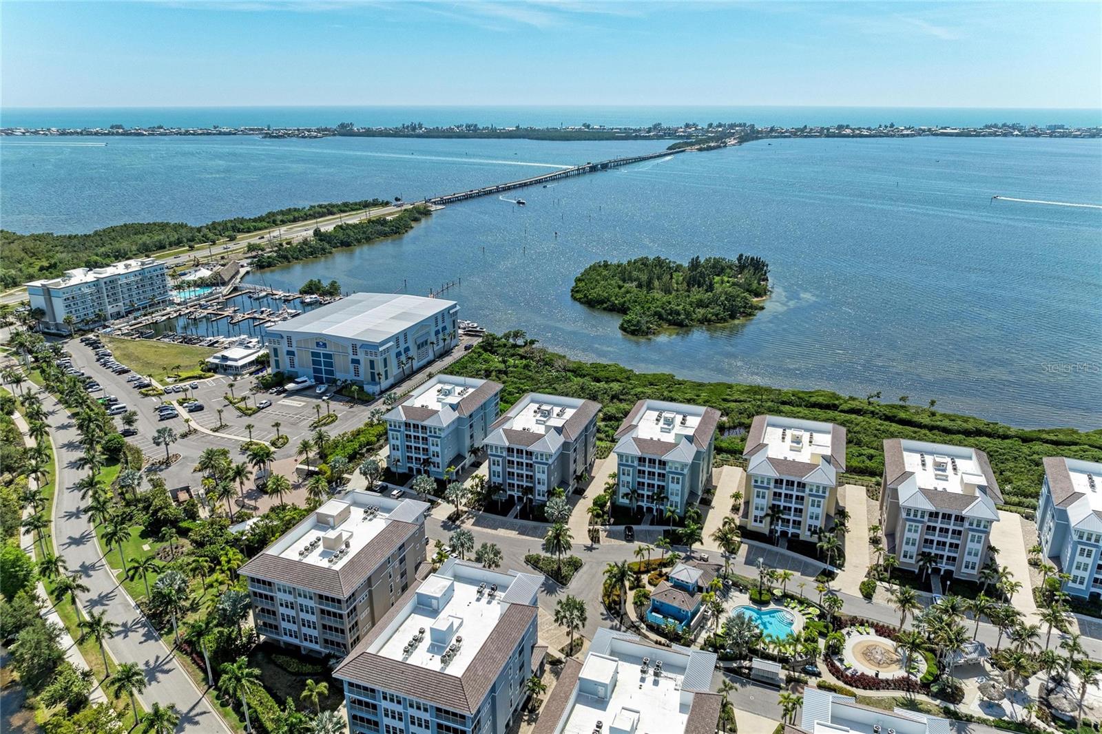 392 ARUBA CIR #102