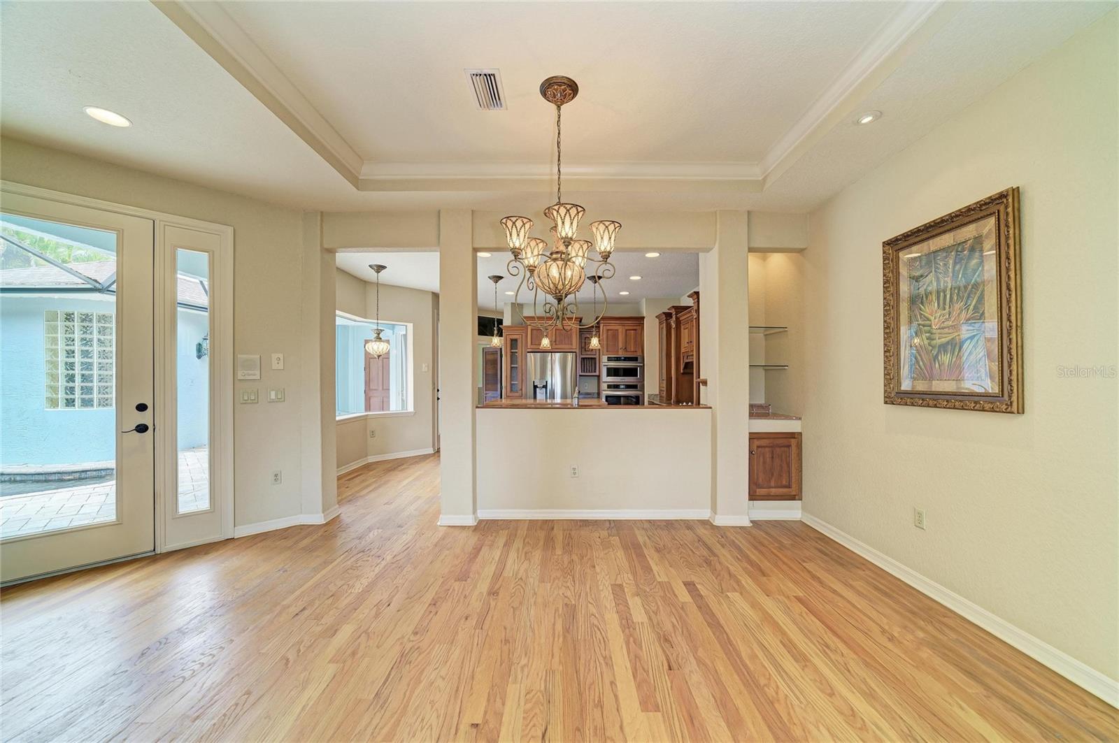 5811 30TH CT E