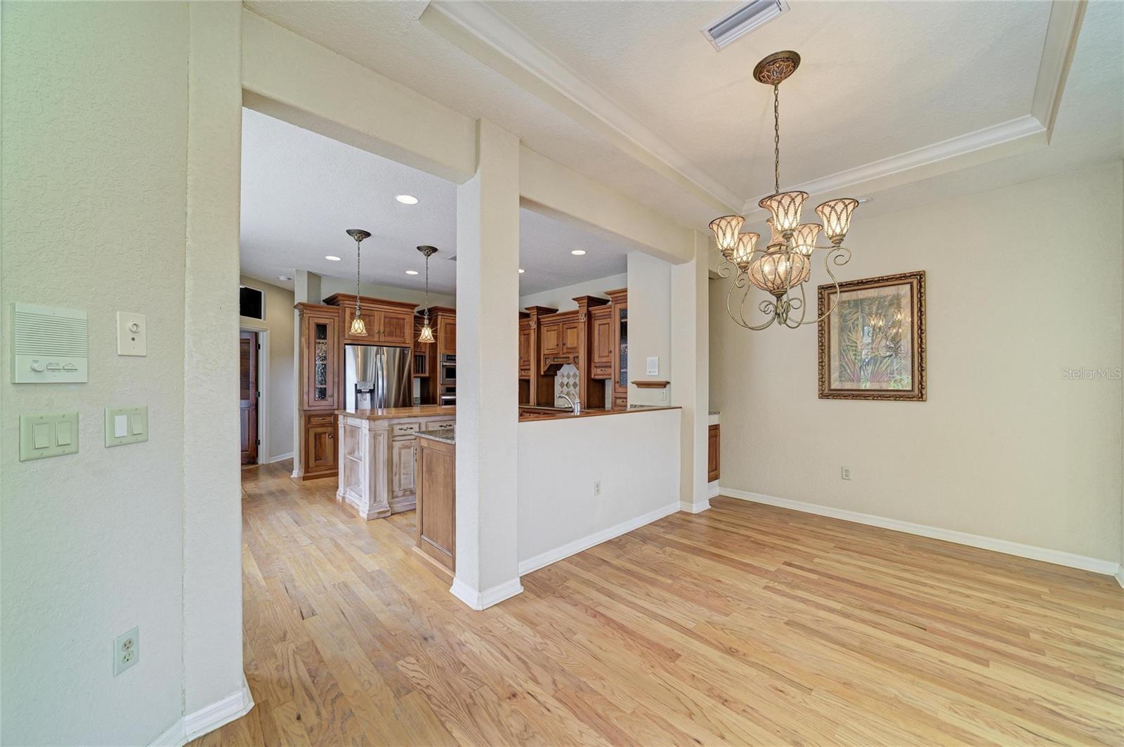 5811 30TH CT E