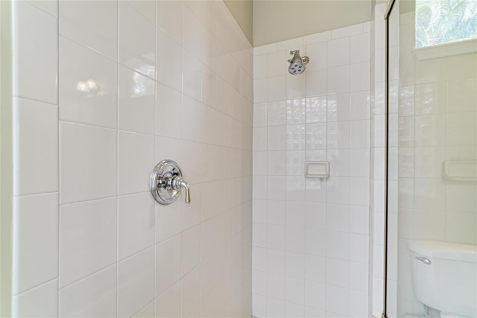 5811 30TH CT E