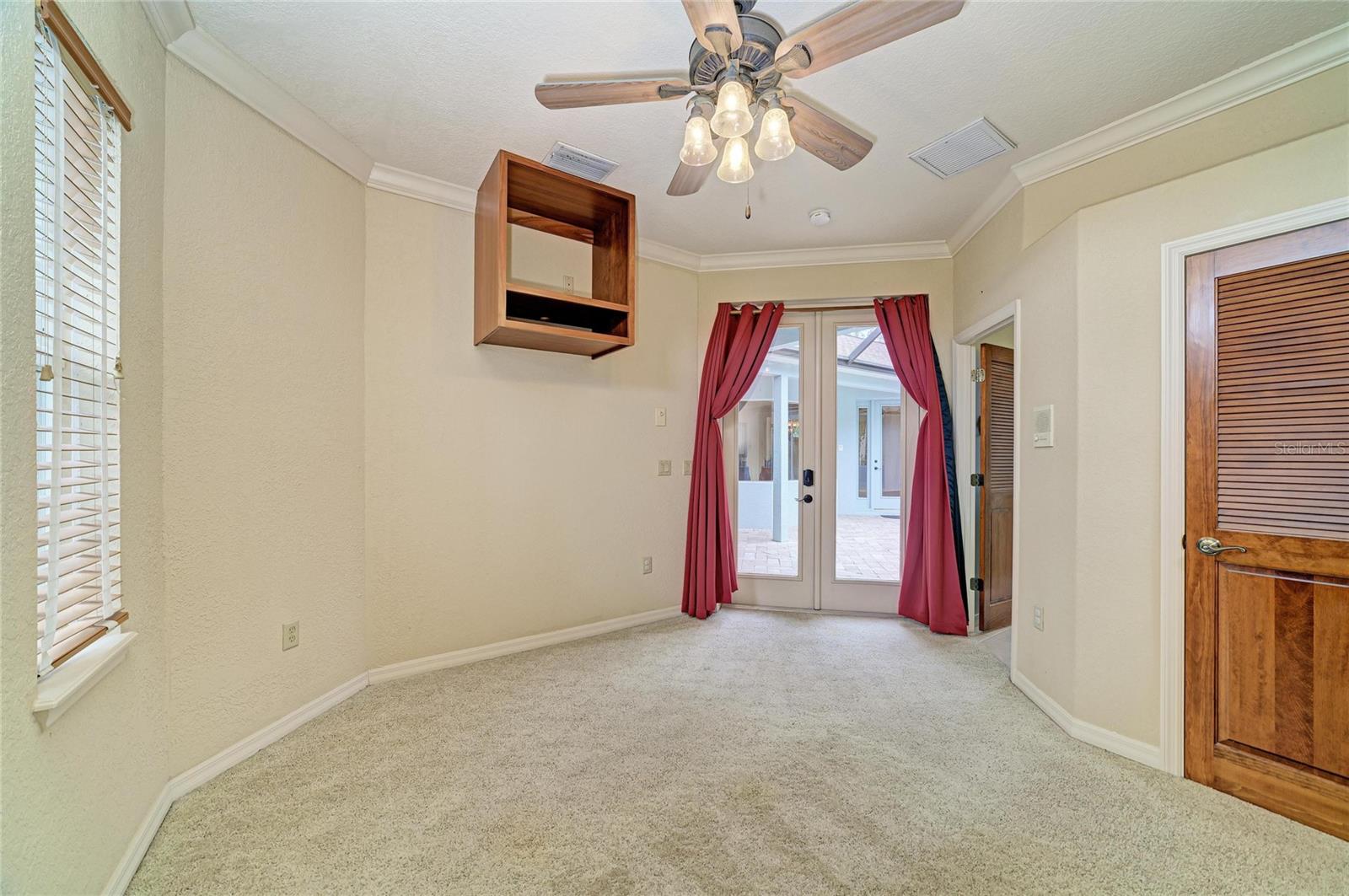 5811 30TH CT E