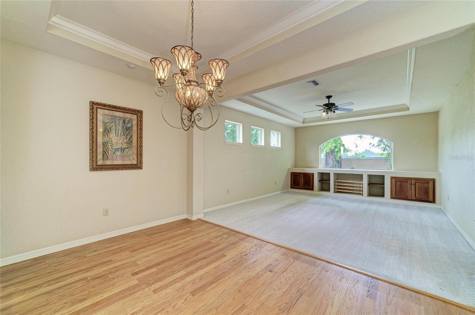 5811 30TH CT E
