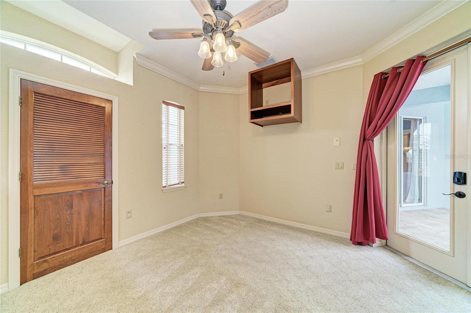 5811 30TH CT E