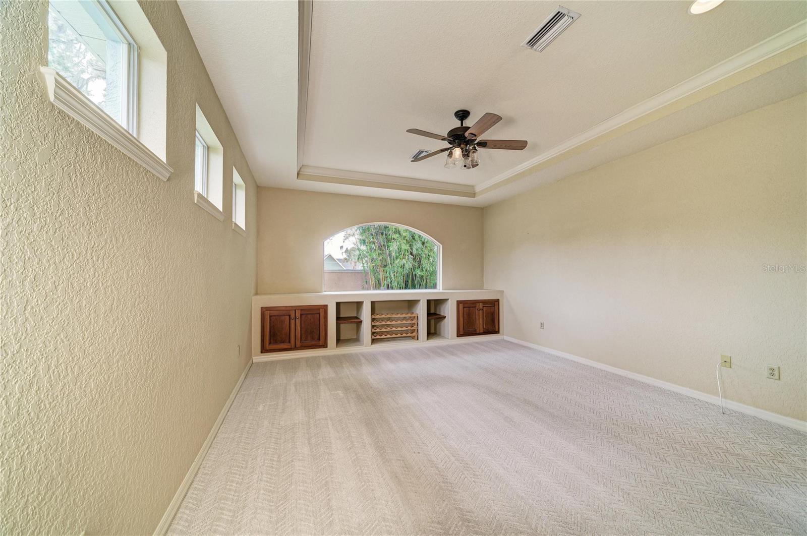 5811 30TH CT E