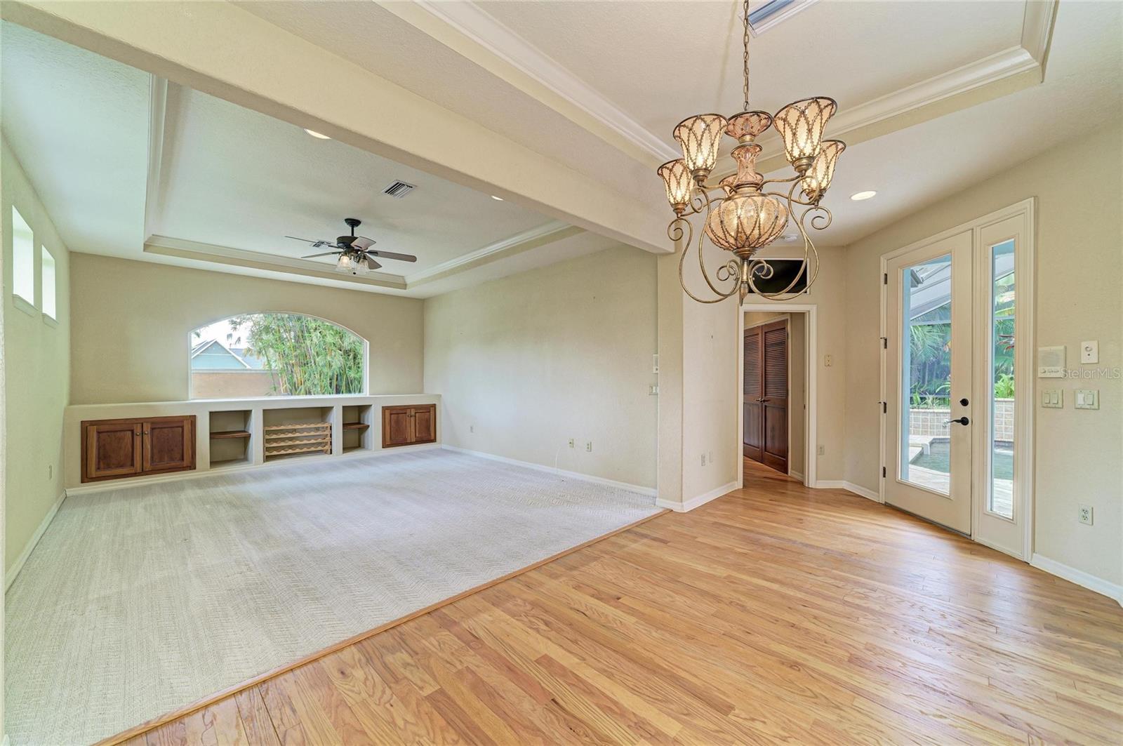 5811 30TH CT E