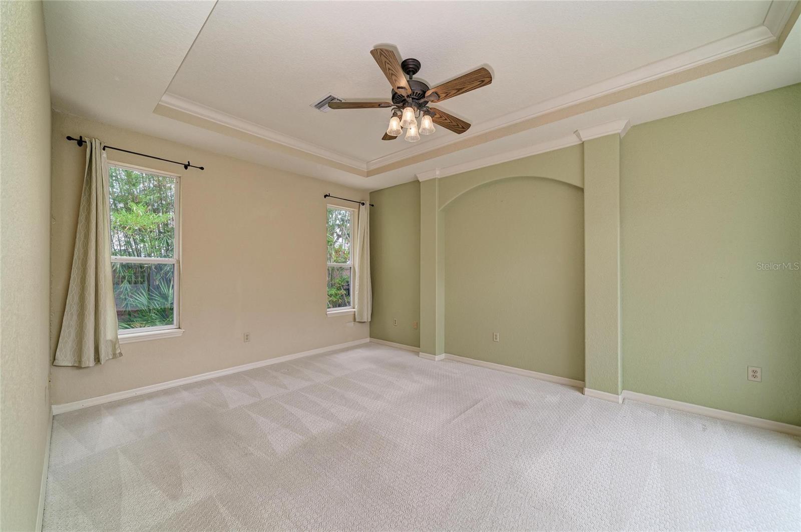 5811 30TH CT E