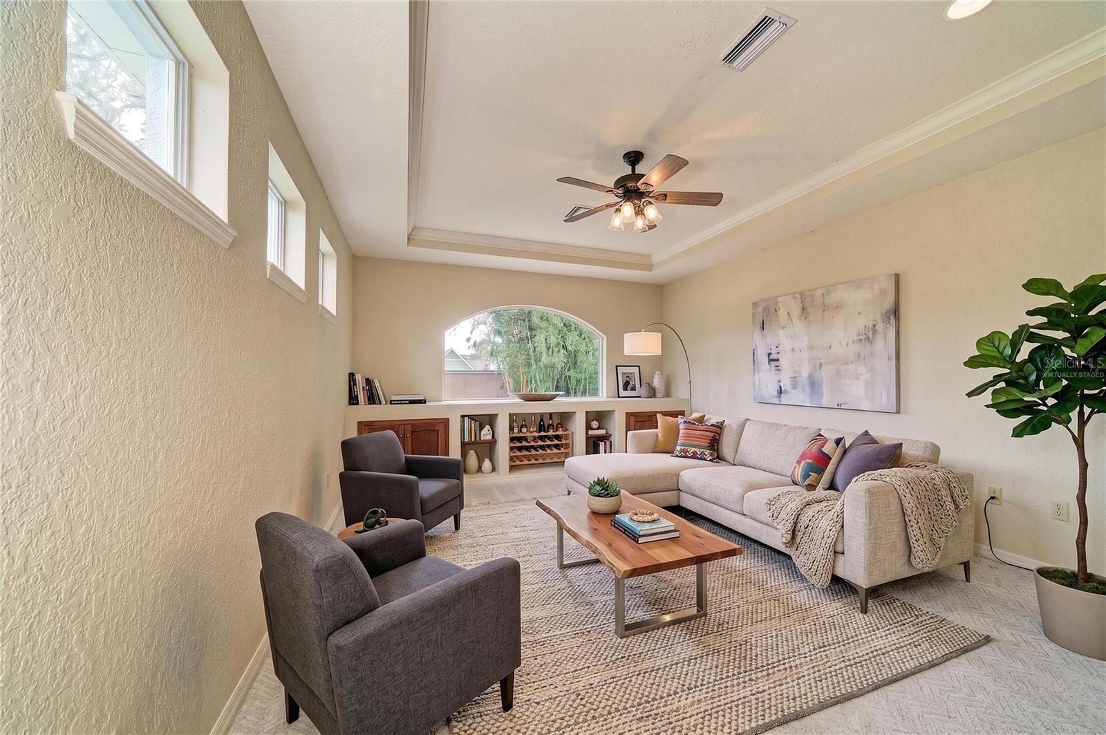 5811 30TH CT E