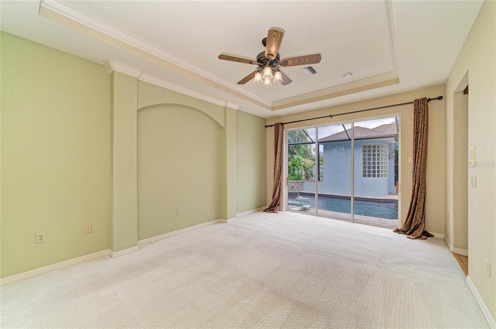 5811 30TH CT E