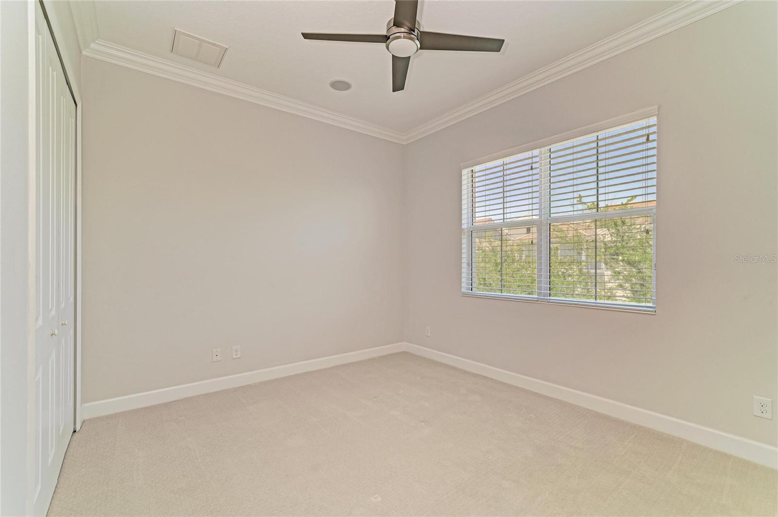 340 SAPPHIRE LAKE DR #201