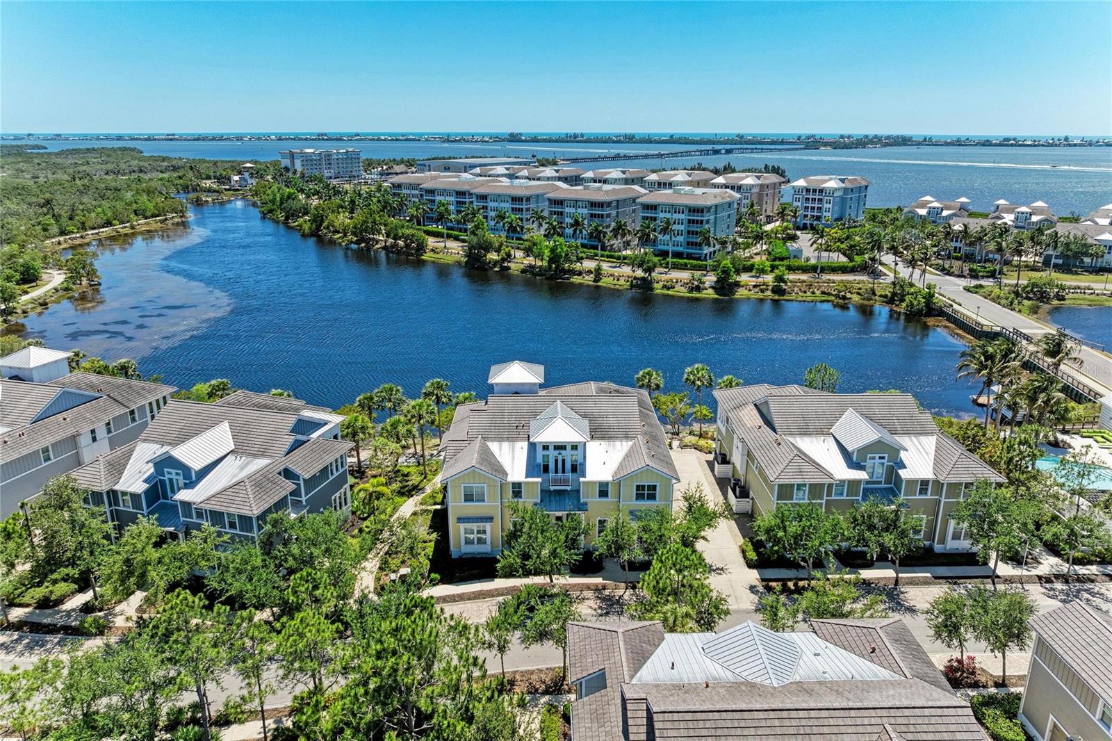340 SAPPHIRE LAKE DR #201