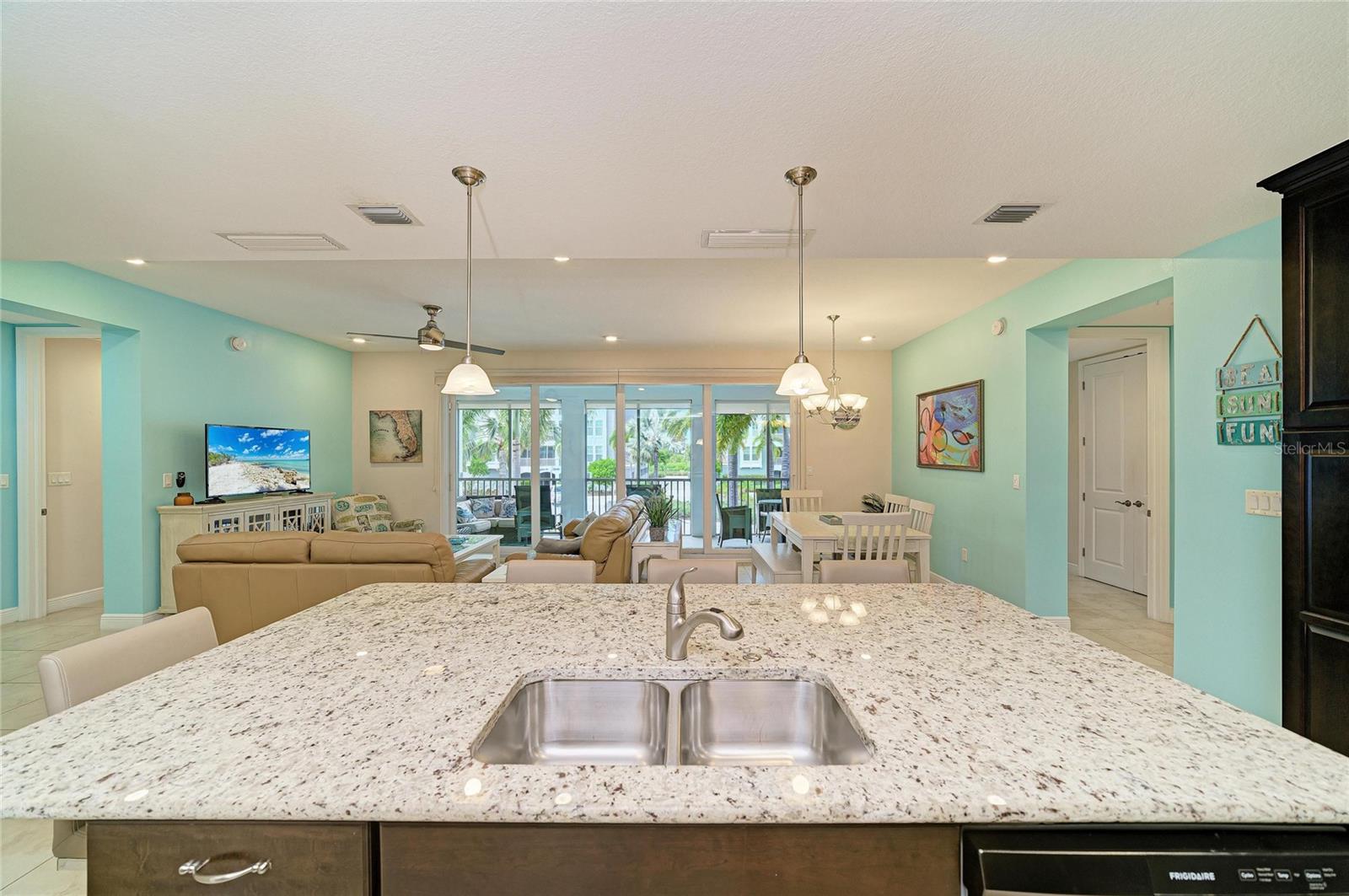 391 ARUBA CIR #101