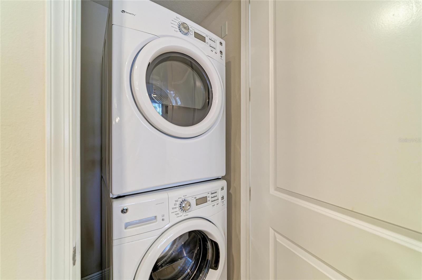 391 ARUBA CIR #101