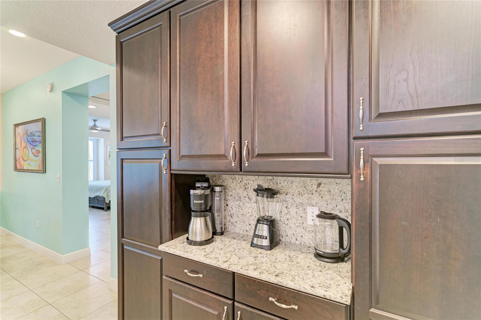391 ARUBA CIR #101