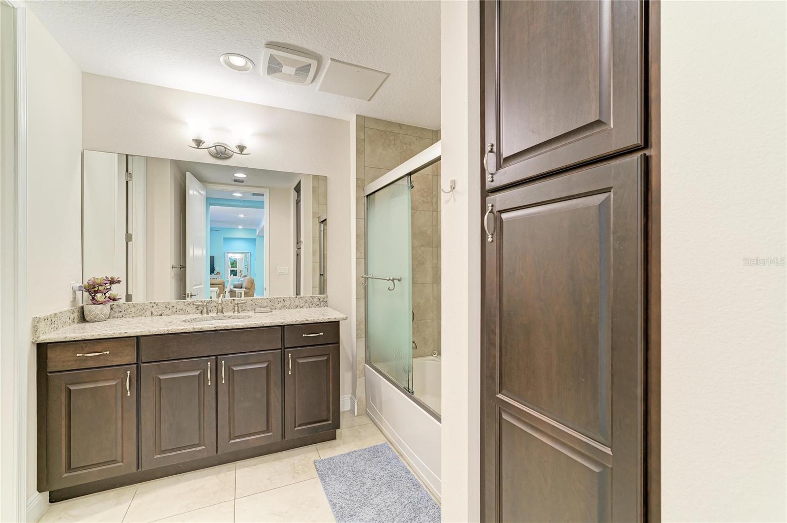 391 ARUBA CIR #101