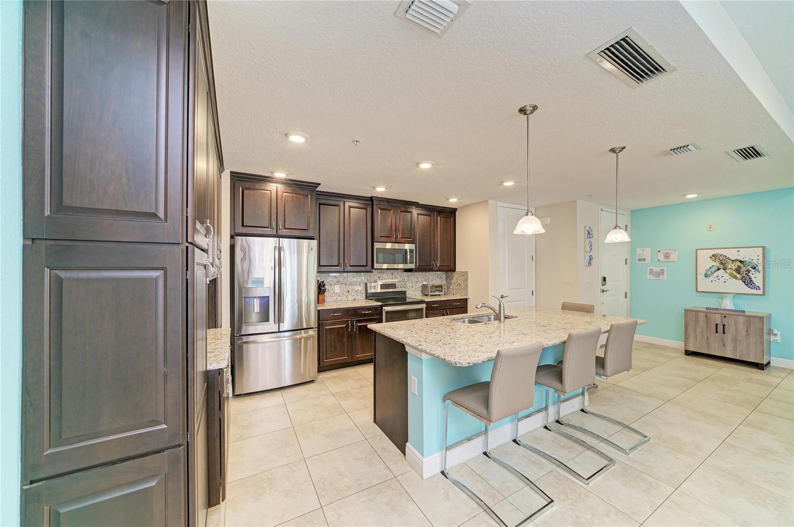 391 ARUBA CIR #101