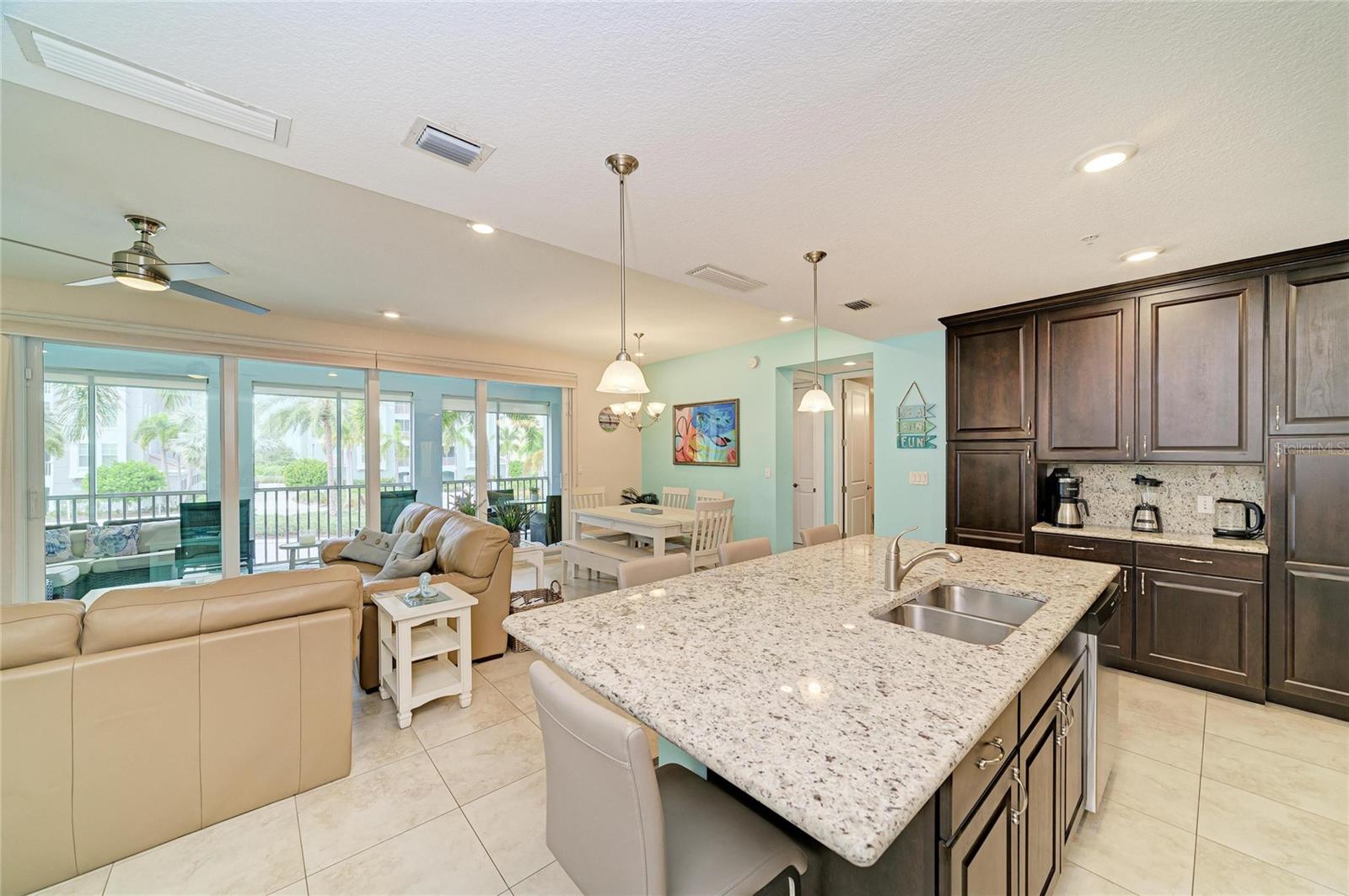 391 ARUBA CIR #101