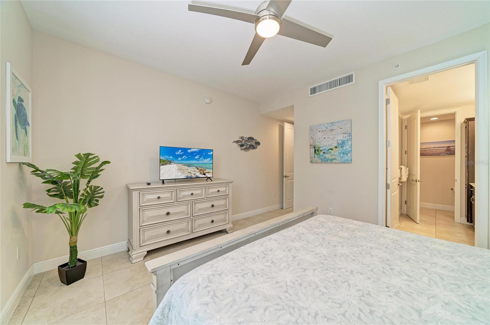 391 ARUBA CIR #101