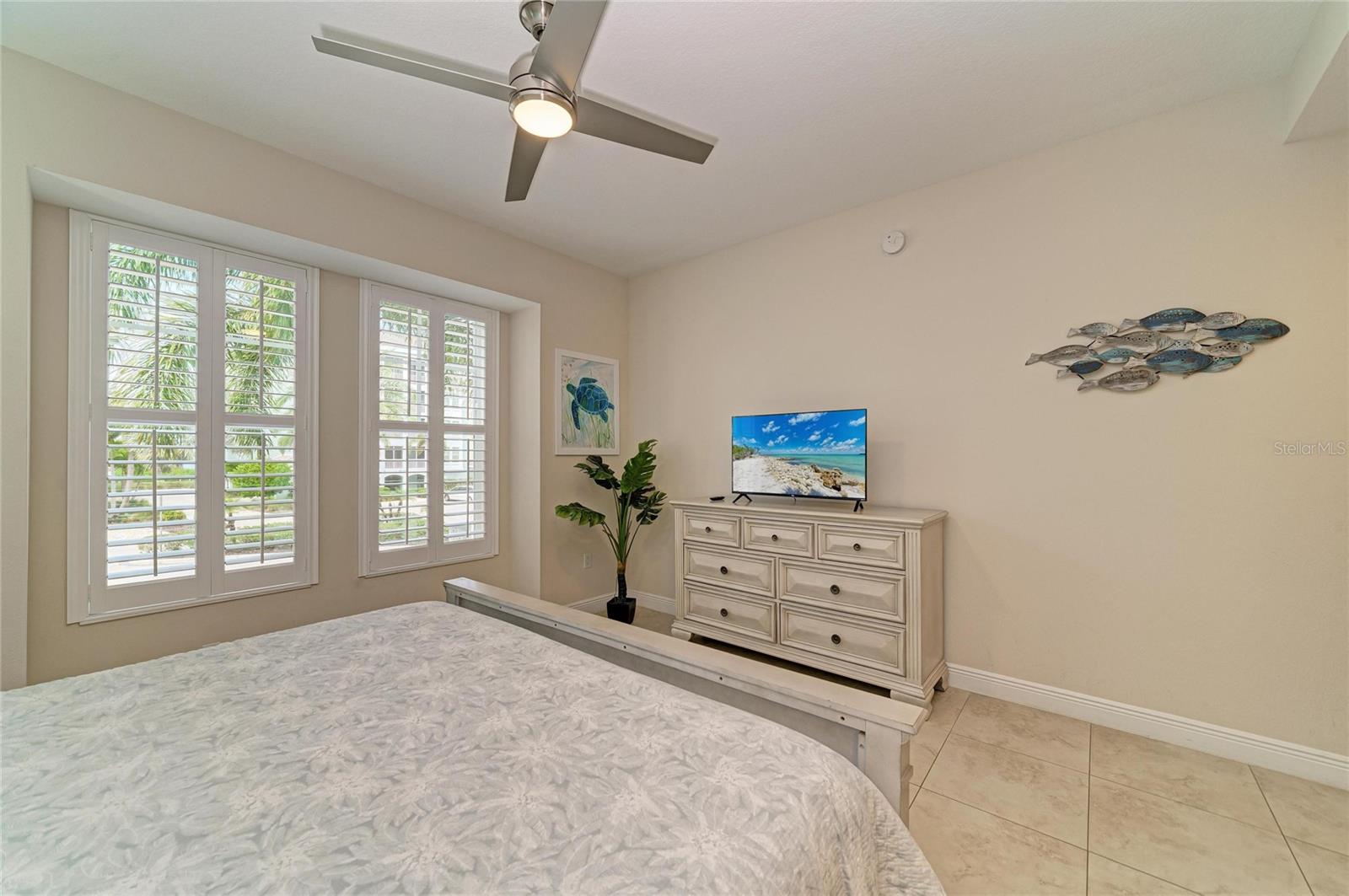 391 ARUBA CIR #101