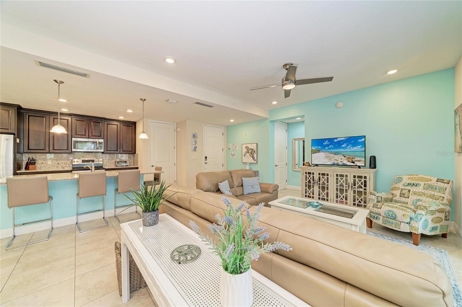 391 ARUBA CIR #101