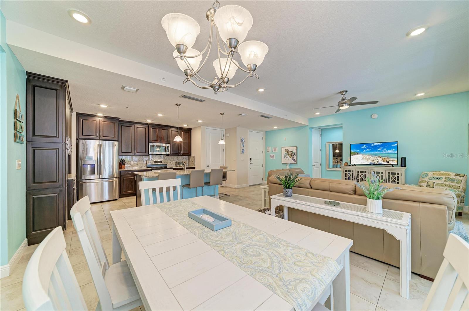 391 ARUBA CIR #101