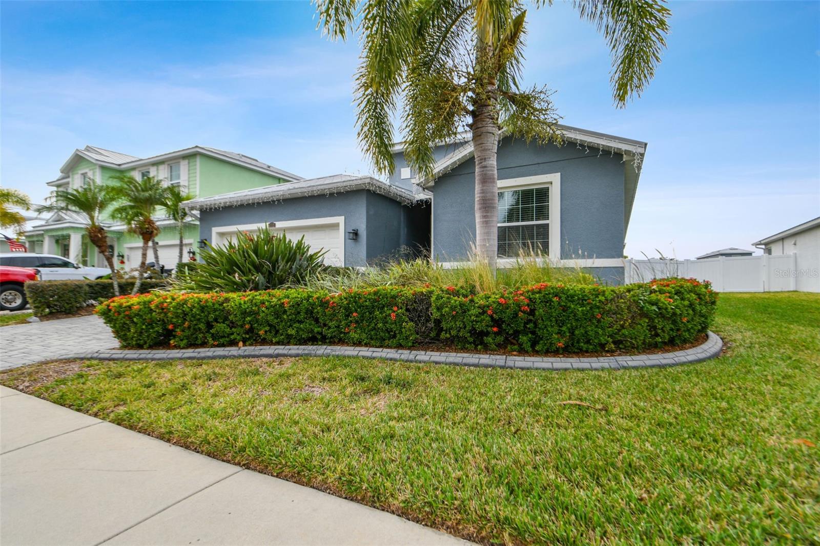 432 BAHAMA GRANDE BLVD