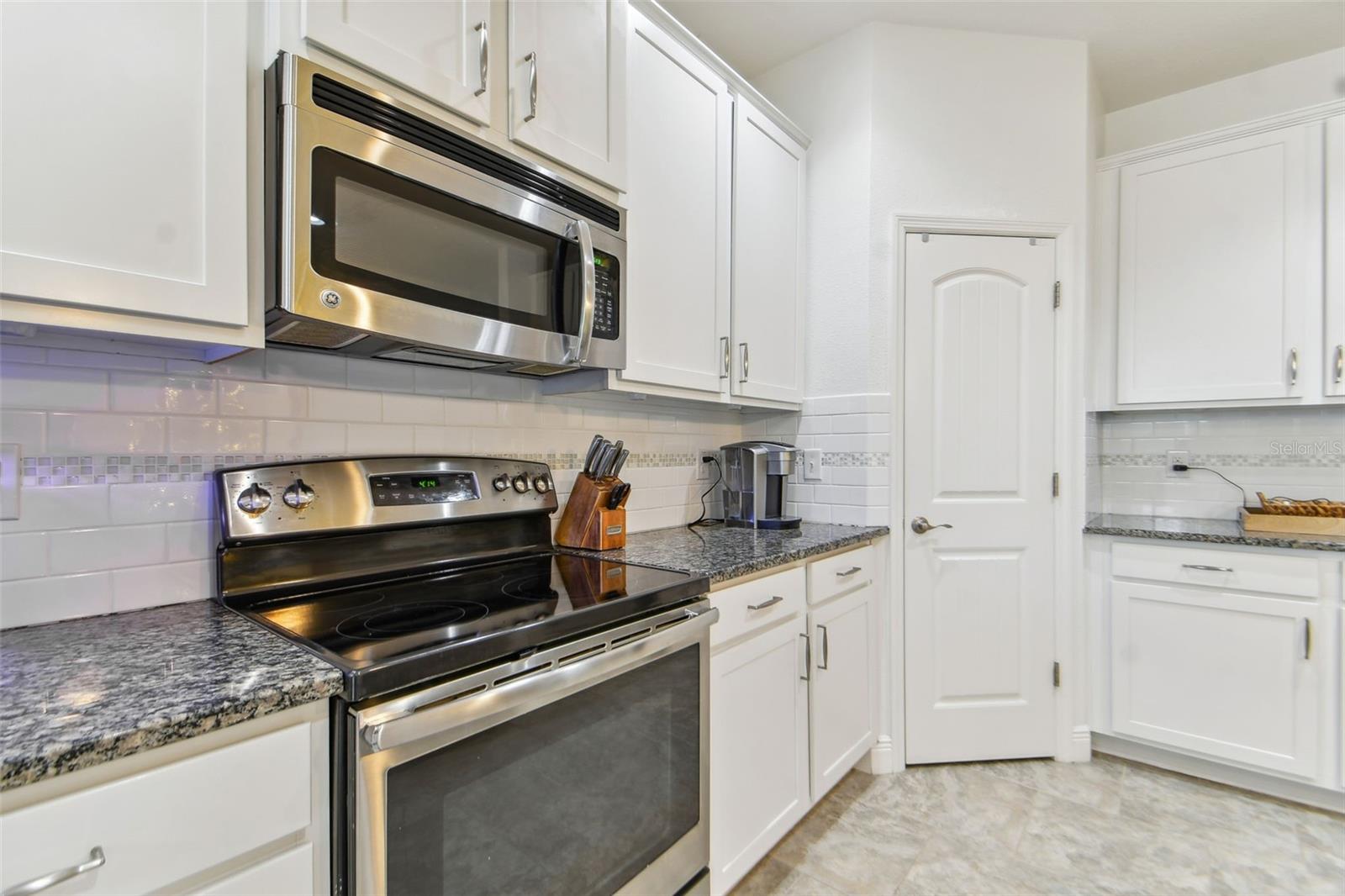 432 BAHAMA GRANDE BLVD