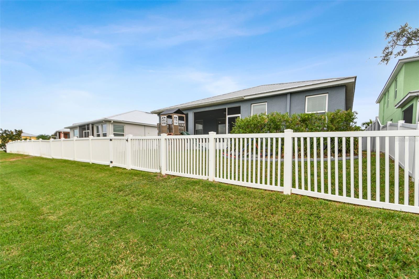 432 BAHAMA GRANDE BLVD