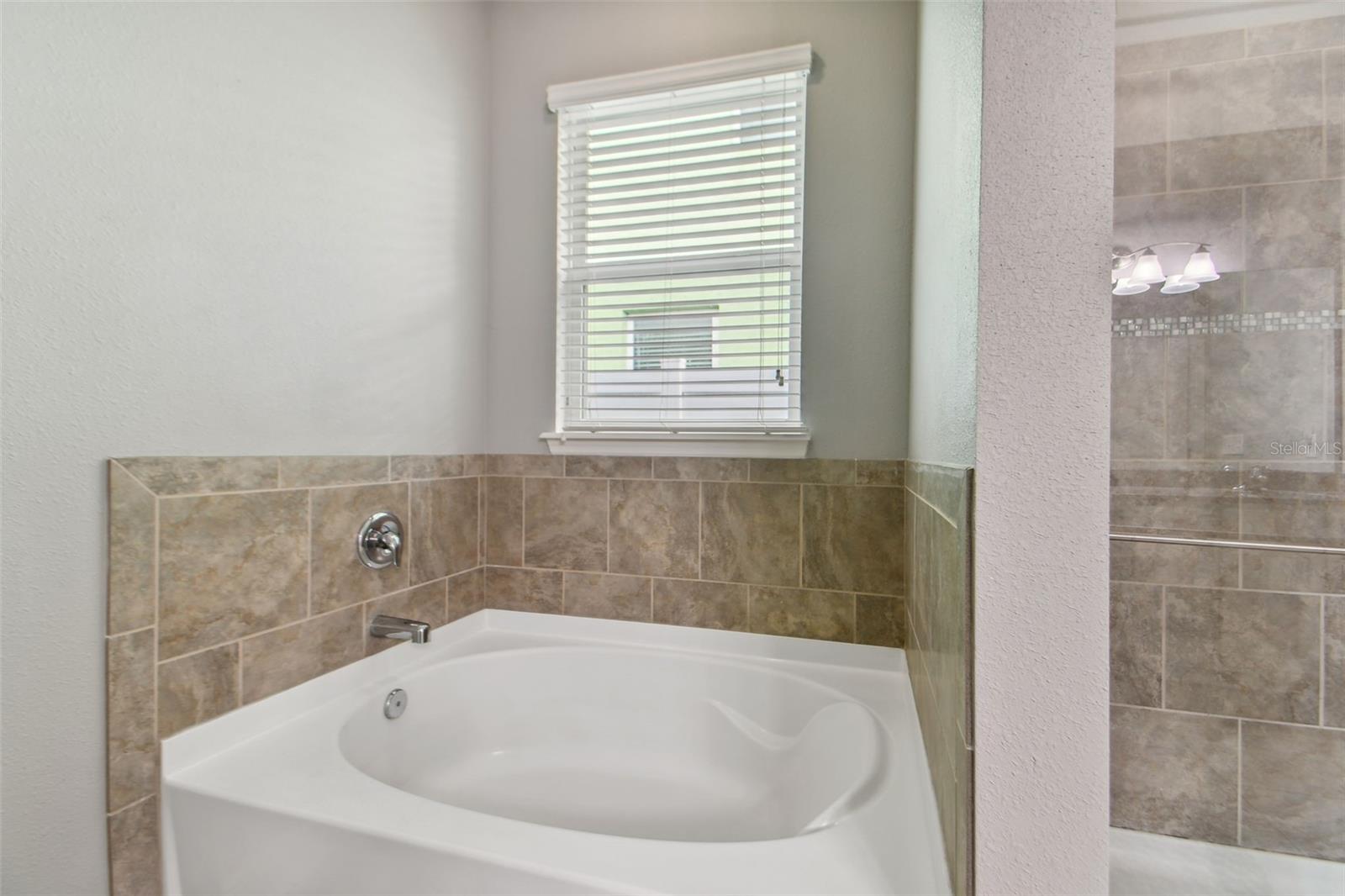 432 BAHAMA GRANDE BLVD