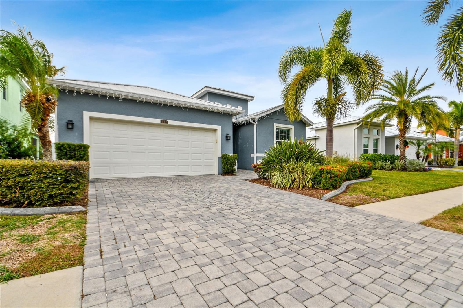 432 BAHAMA GRANDE BLVD