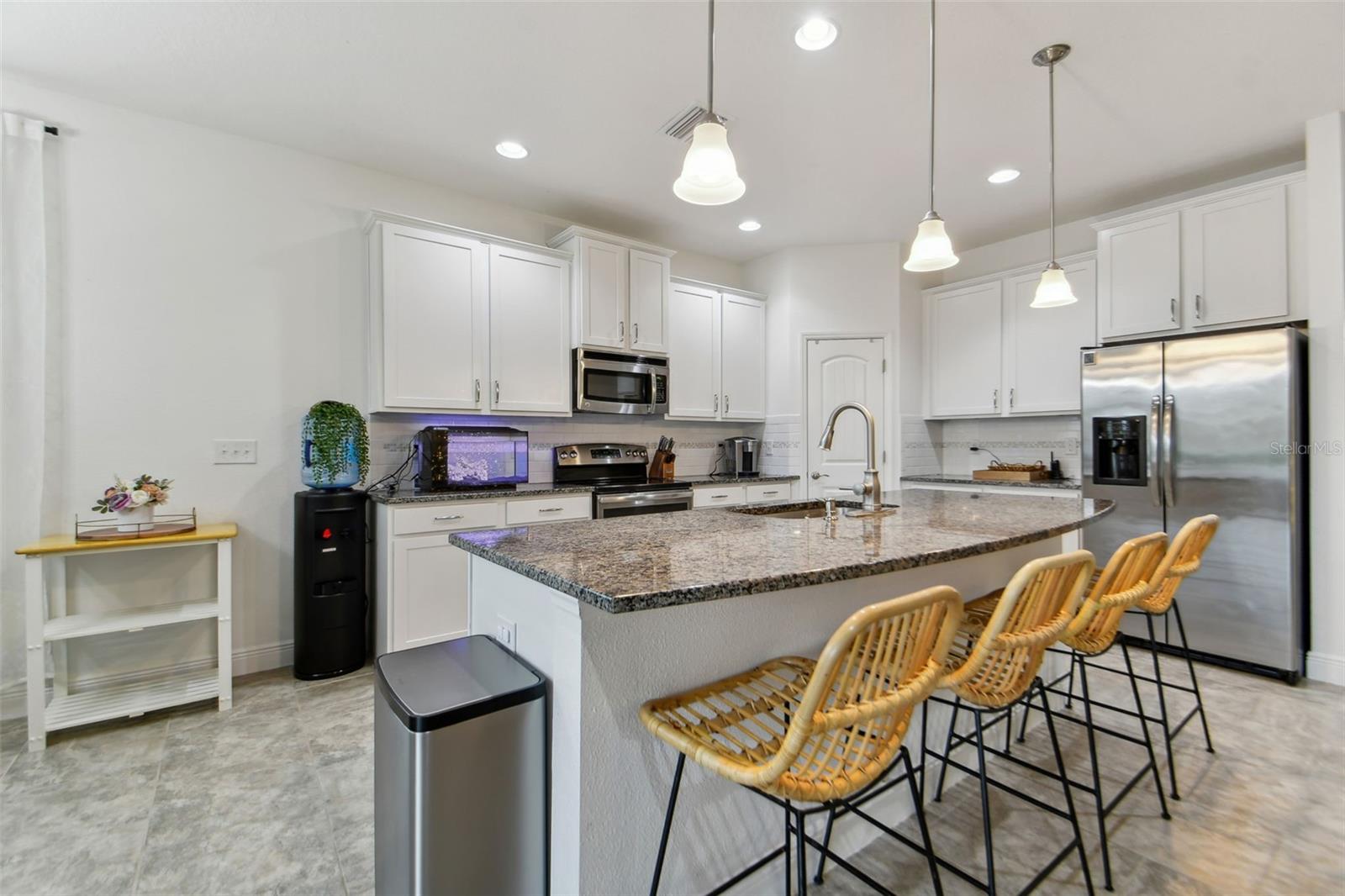 432 BAHAMA GRANDE BLVD