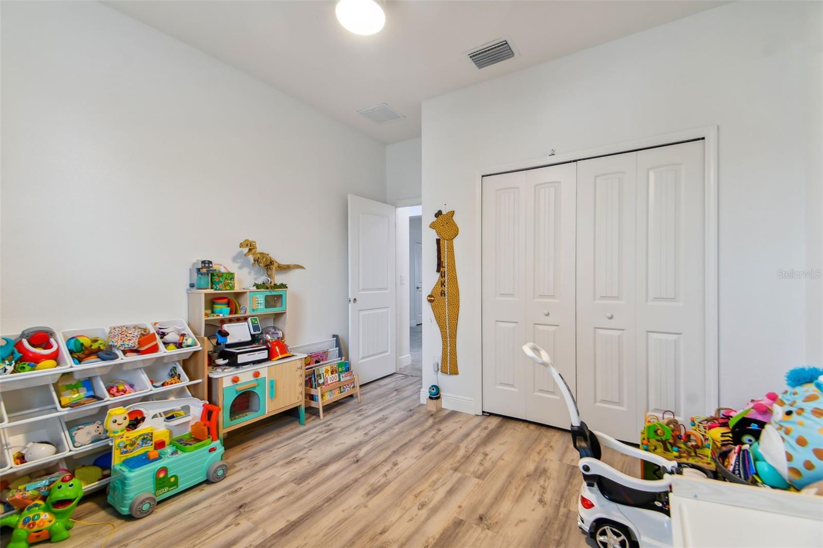 432 BAHAMA GRANDE BLVD