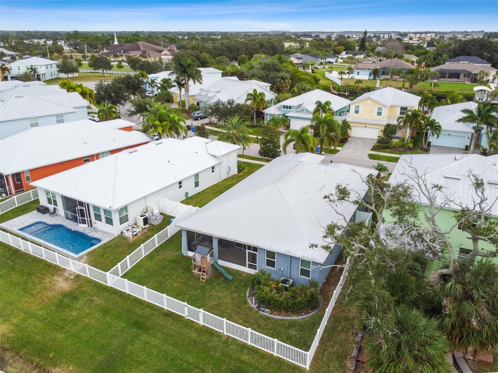 432 BAHAMA GRANDE BLVD