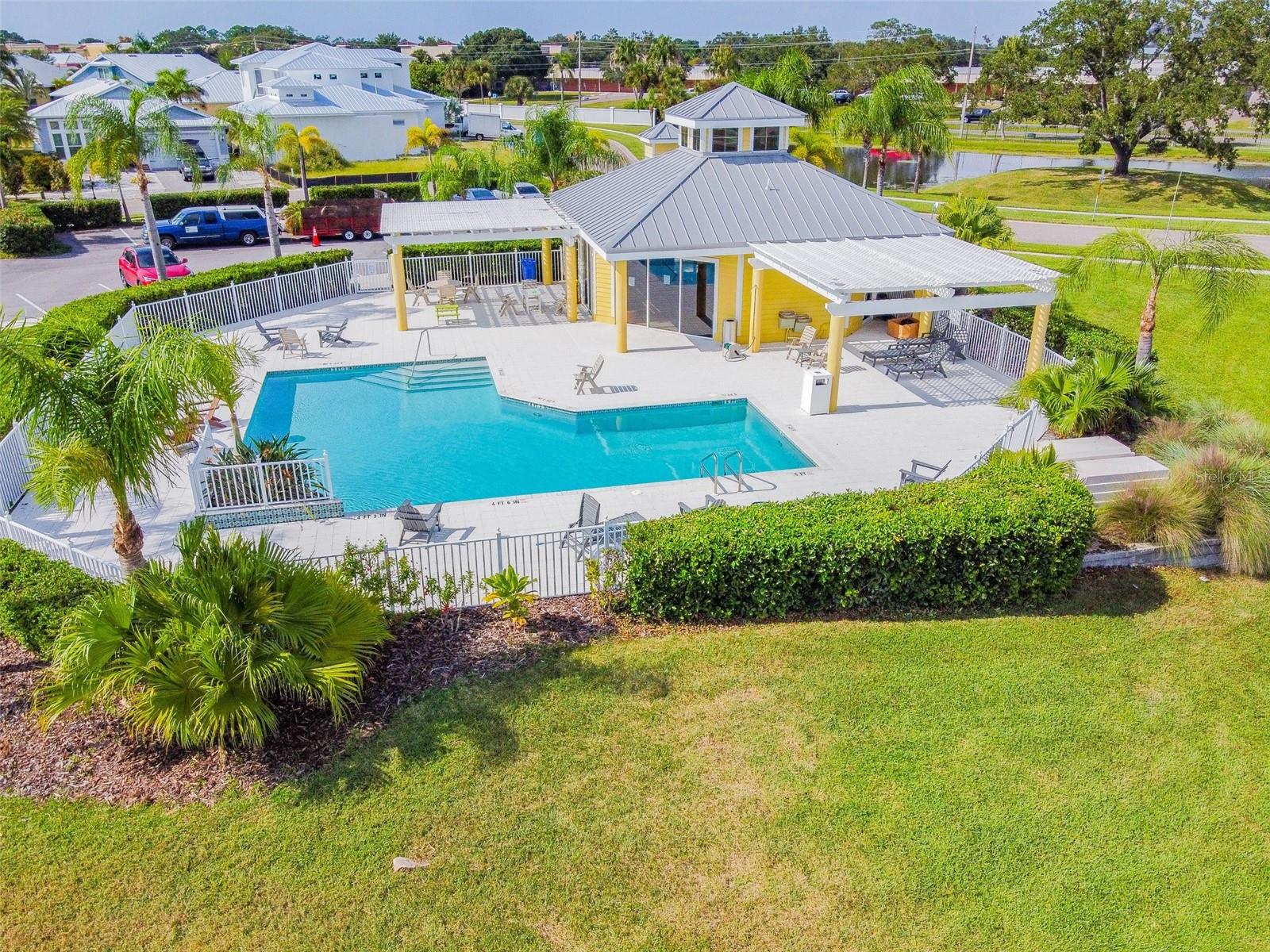 432 BAHAMA GRANDE BLVD