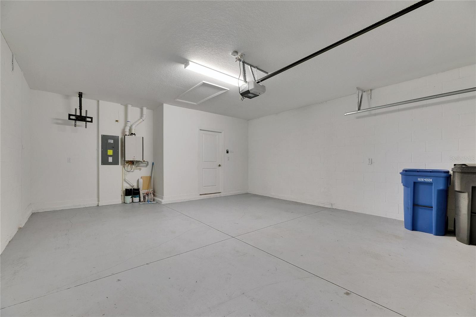 17538 HOLLY WELL AVE