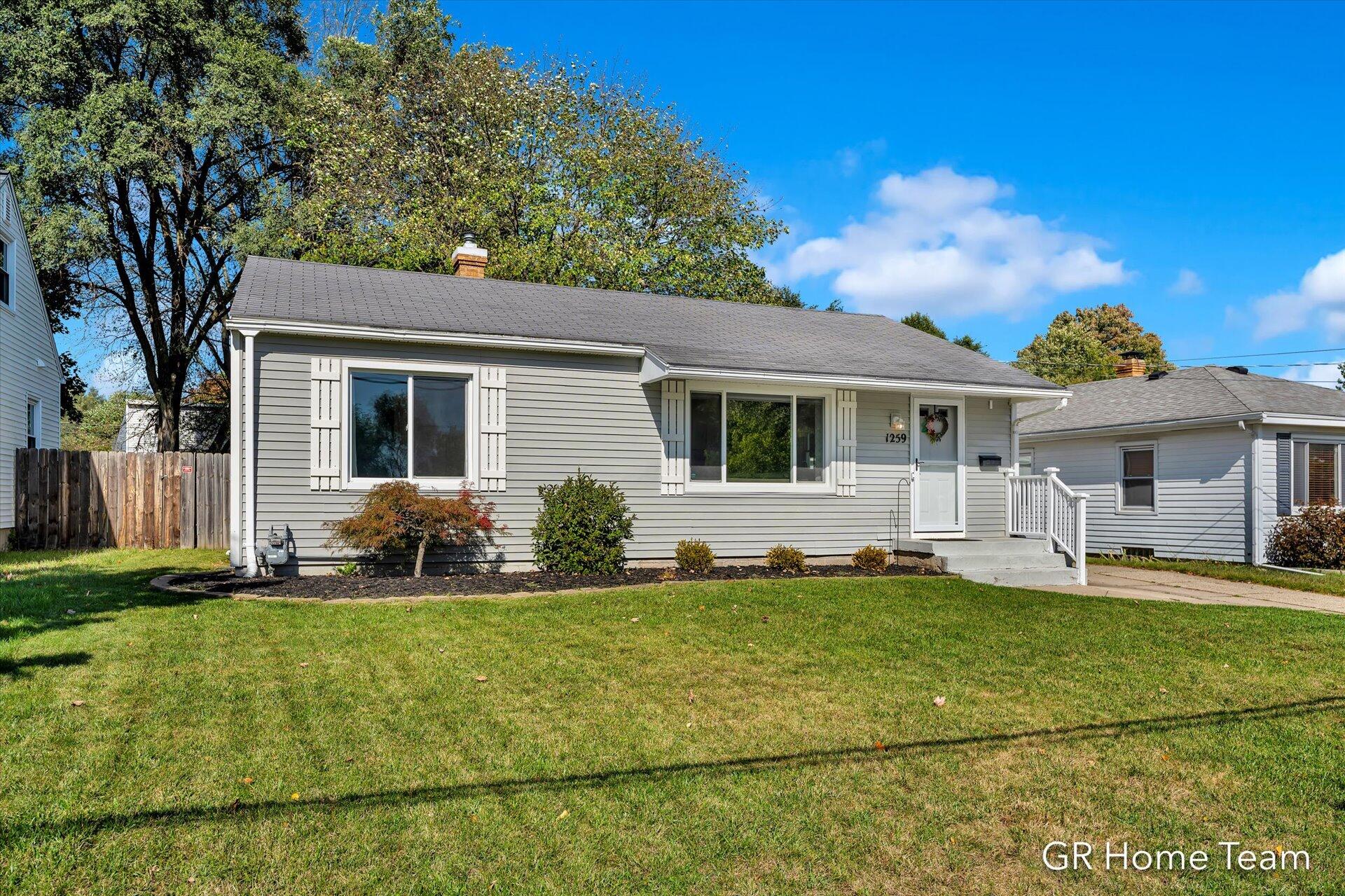 1259 Oaklawn Street NE
