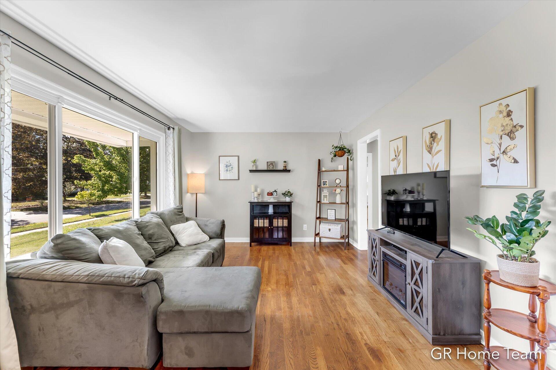 1259 Oaklawn Street NE