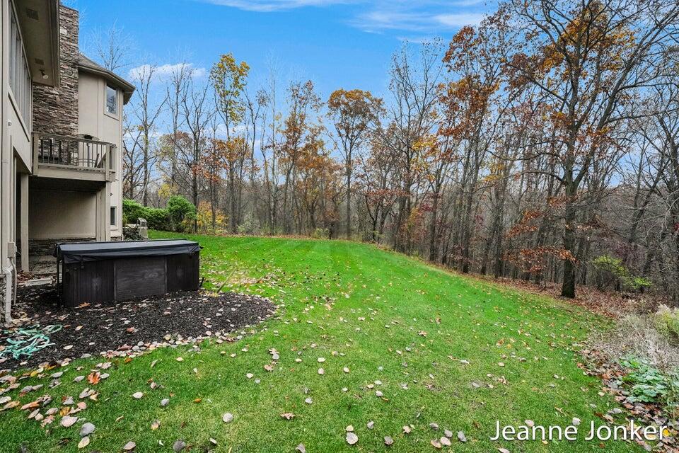 4075 Yarrow Drive NE