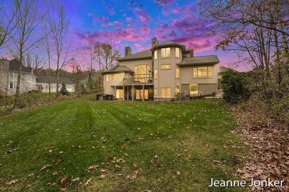 4075 Yarrow Drive NE