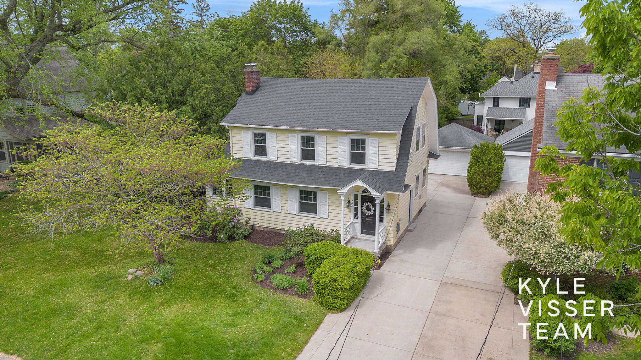 933 Orchard Avenue SE