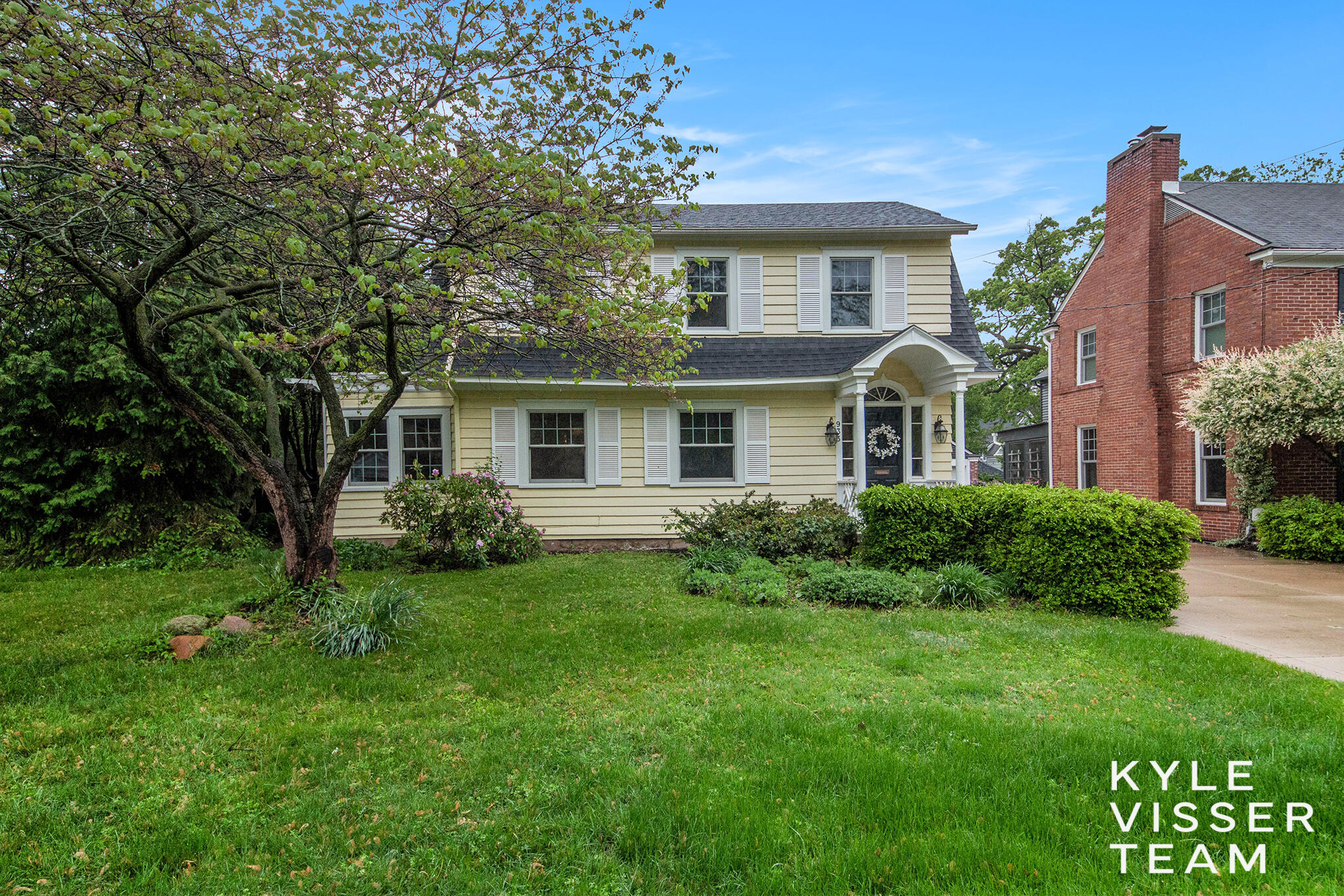 933 Orchard Avenue SE