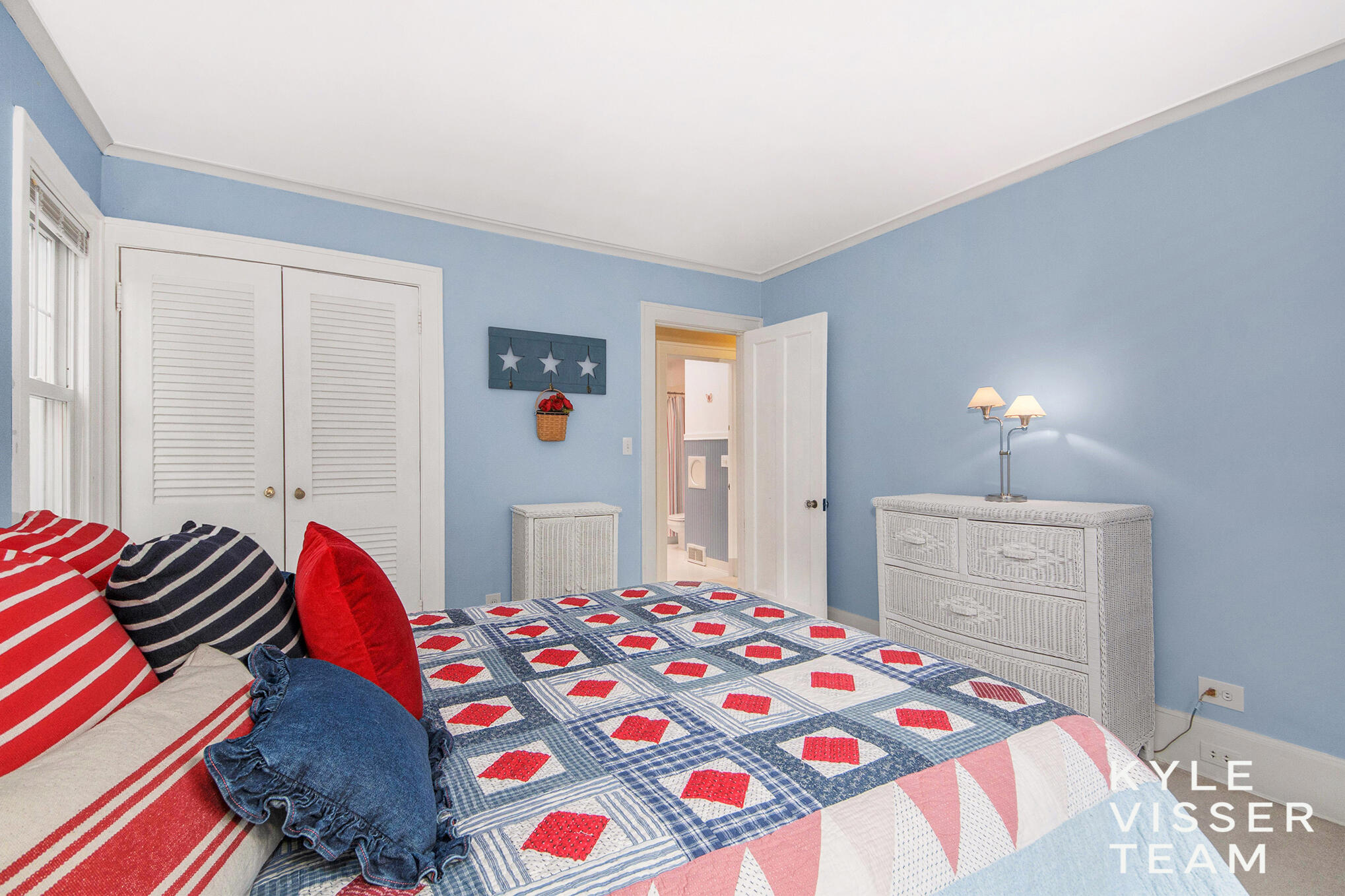 933 Orchard Avenue SE