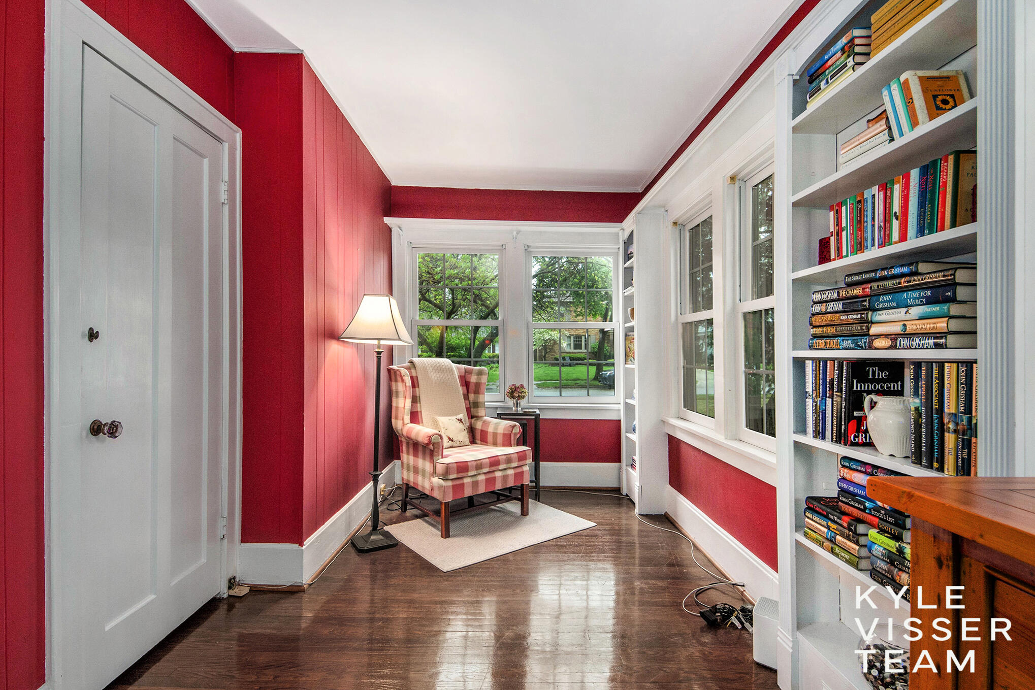 933 Orchard Avenue SE