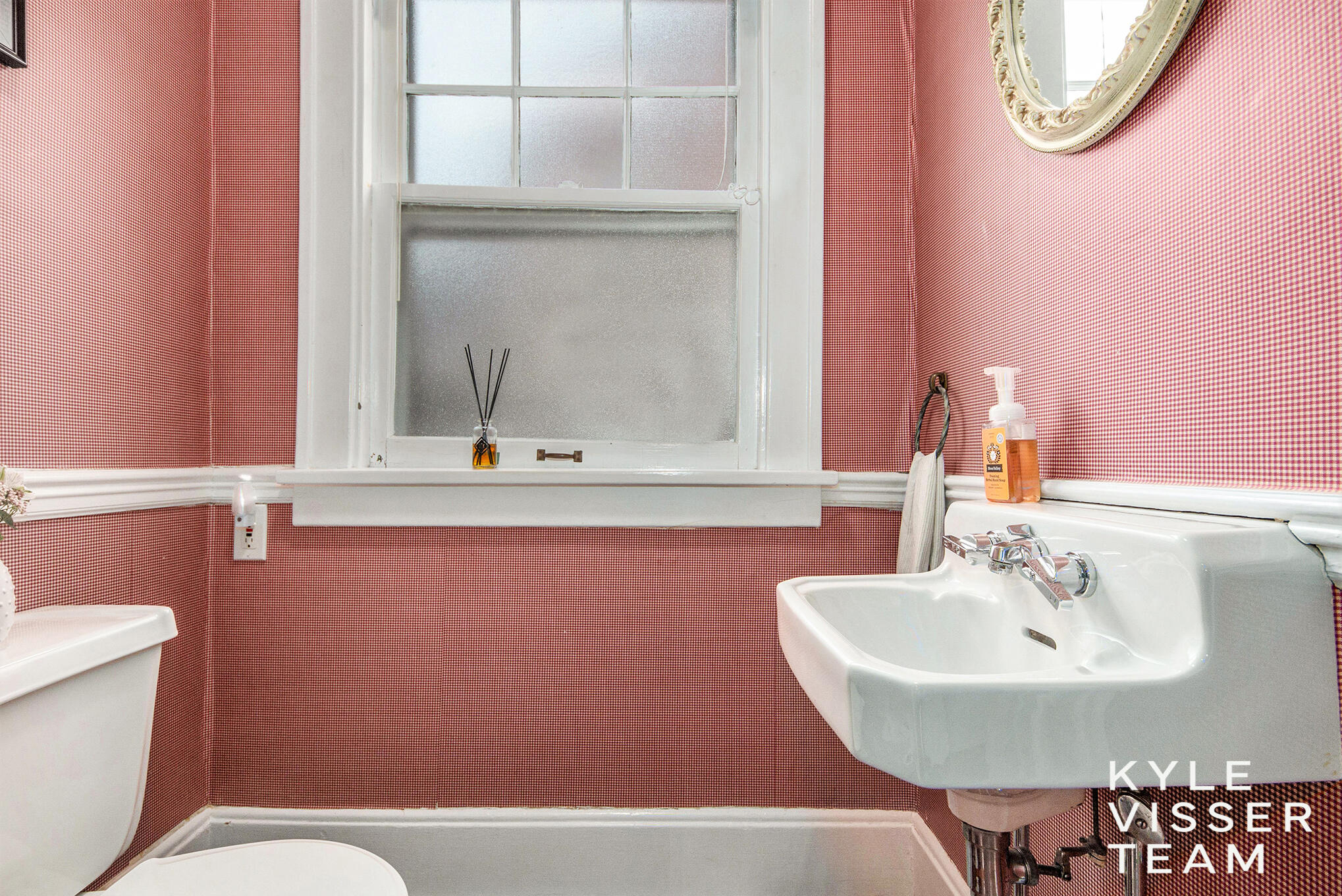 933 Orchard Avenue SE