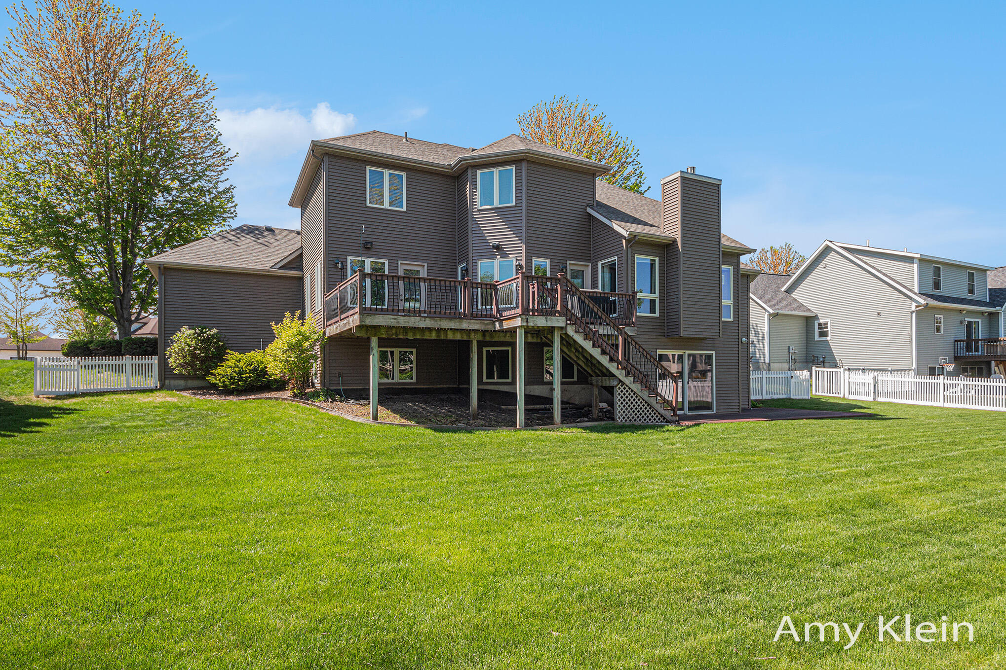 1657 North Bay Drive