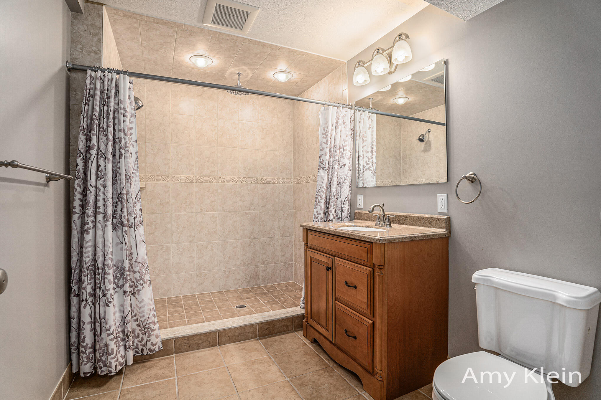 1657 North Bay Drive