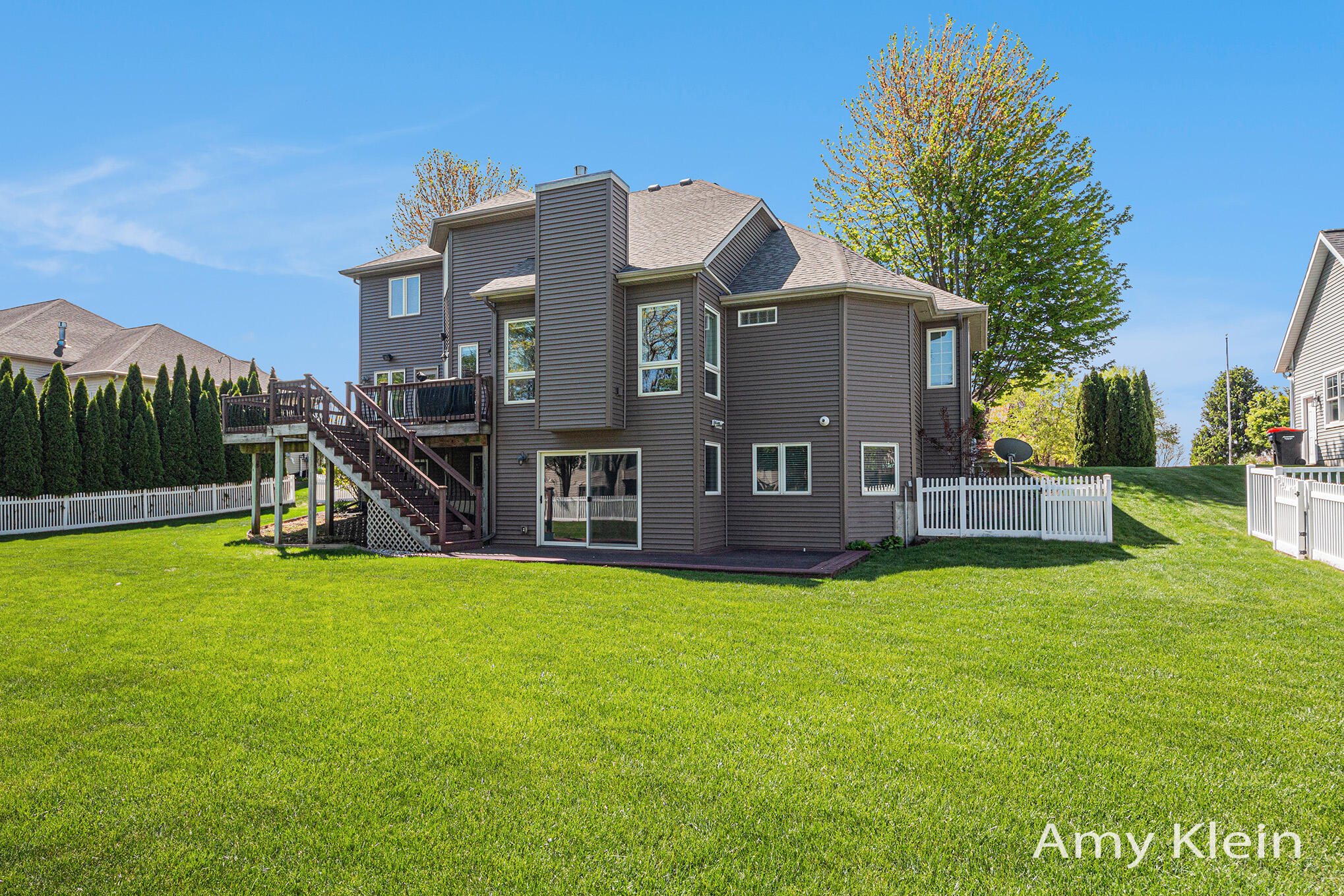 1657 North Bay Drive